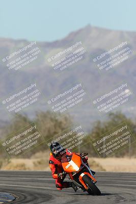 media/Dec-04-2025-Racers Edge (Thu) [[5ebc9f124d]]/3-B Group/1-Session 1 (Turn 7)/